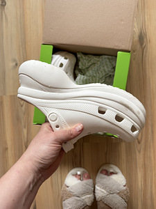 Crocs (4 фото из 8)