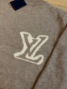 Louis Vuitton Sweather (4 foto / 6)