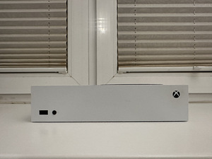 Xbox series s (1 foto / 8)