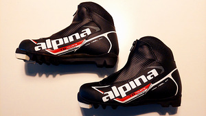 Müüa väga vähe kasutatud laste/juunioride ALPINA T8 Touring (1 foto / 6)