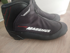 Madshus suusasaabad (1 foto / 3)