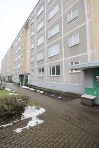 Silts dzīvoklis Ķengaragā ar ērtu plānojumu (12 foto no 15)