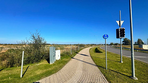 Zemes gabals Bauskā ar gatavu infrastruktūru (8 foto no 14)