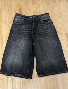 Шорты Bershka (1 фото из 3)