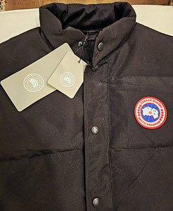 UUS! Canada Goose vest XL (2 foto / 6)