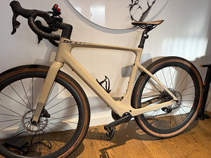 Scott E Gravel Bike (1 foto / 3)
