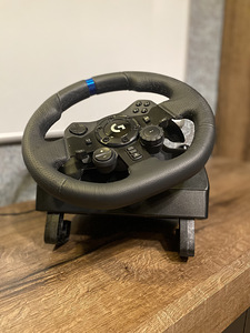 Logitech G923 + Pedals + Shifter (Full Set) (3 foto / 8)