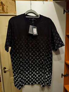 Louis Vuitton (2 foto / 4)