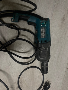 Makita HR2460 (2 foto / 5)