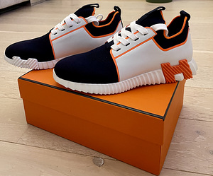 Hermes Bouncing мужские кроссовки из сетки черно-бело-оранжевые (3 фото из 3)