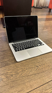 MacBook Pro 13 2015 (1 foto / 6)
