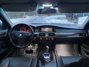 BMW 525d facelift sedan (6 foto / 6)