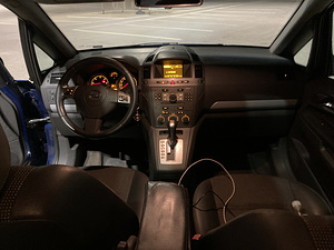 Opel Zafira 1.9.cdti 7koht (5 foto / 12)