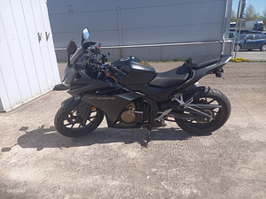 Honda CBR 500R / 2016a. (2 foto / 8)