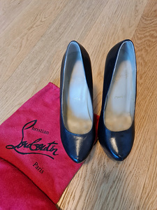 Christian Louboutini kingad 37 suurusega mustad (3 foto / 4)