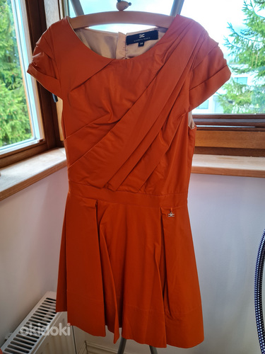 Oranž kleit Elisabetta Franchi xs suurus/Оранжевое платье (фото #1)