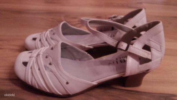 Новые белые туфли 37 (фото #1)