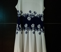 Uus ilus valge siniste lilledega kleit S/M