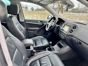 Volkswagen Tiguan Highline Sport (11 foto / 15)