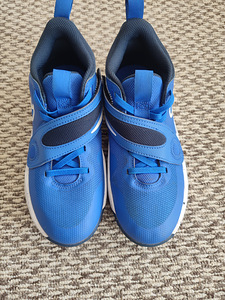 Кроссовки Nike (2 фото из 2)