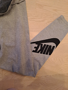 Nike puuvillased retuusid, M (2 foto / 3)