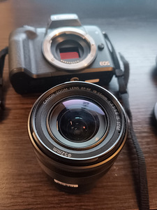 Canon EOS m50 mark1 - фотоаппарат (3 фото из 4)