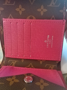 Louis Vuitton nahka lompakko omassa laatikossa (9 valokuva sivusta 9)