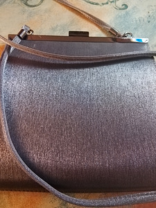 Oriflame hopea ilta laukku (2 valokuva sivusta 6)