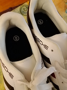 Porsche lenkkarit valkoiset raita kuvioilla ja logo (7 valokuva sivusta 7)