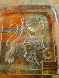 Mats Johansson kristalli lasi taide teos leijona vaakuna (3 valokuva sivusta 4)