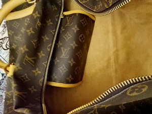 Louis Vuitton iso matka laukku (4 valokuva sivusta 8)