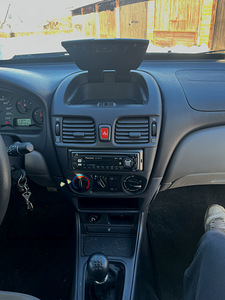 Nissan Almera 1.5 bens (6 foto / 8)