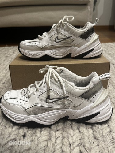 Nike кроссовки (белые)