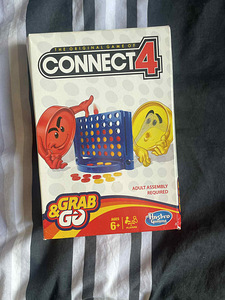 Connect 4 lauamäng (2 foto / 2)