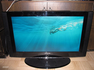 Samsung LE32S71 B originaalpuldiga (2 foto / 3)
