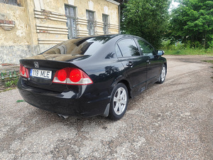 Honda Civic (8 foto / 11)