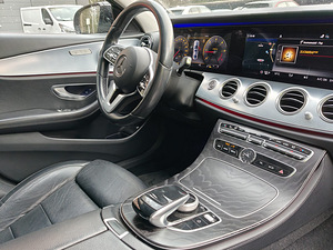 Mercedes Benz (9 foto / 11)