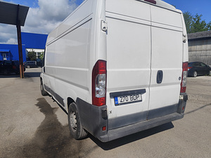 Peugeot Boxer (4 foto / 5)