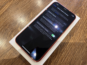 Apple Iphone 12, 64gb, Product RED (8 foto / 8)