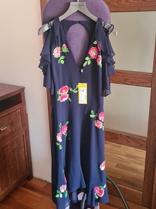 Uus Karen Millen kleit 36-38 (1 foto / 4)