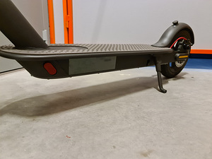 Elektriline tõukeratas Xiaomi Mi Electric Scooter M365 (6 foto / 10)
