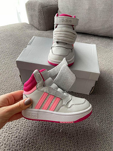 Laste tossud Adidas S23 (7 foto / 7)