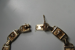 New-Versace-motifs-cast-gold chain-135.96g. (5 фото из 5)