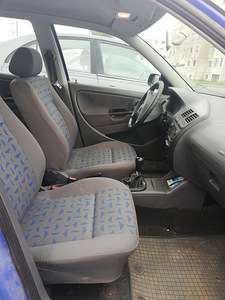 SEAT Cordoba Vario 2001 (8 foto / 11)