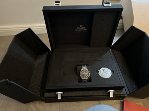 Omega Speedmaster Professional Moonwatch (7 foto / 8)