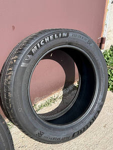Шины Michelin 235/55 R19 (1 фото из 5)