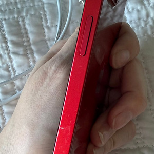 iPhone 13, Red, 128 GB (7 foto / 10)