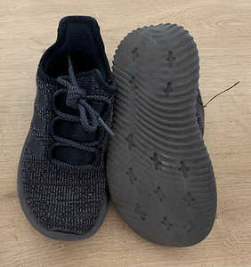 Кроссовки ADIDAS размер 30. (2 фото из 3)
