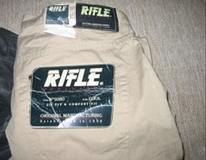 Rifle jakk, suurus XL ja teksad, suurus 36-34, uued