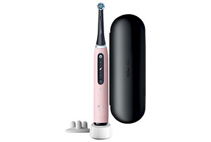 Oral-B iO-9 Hambahari, Laadija ja reisikarp. (1 foto / 5)